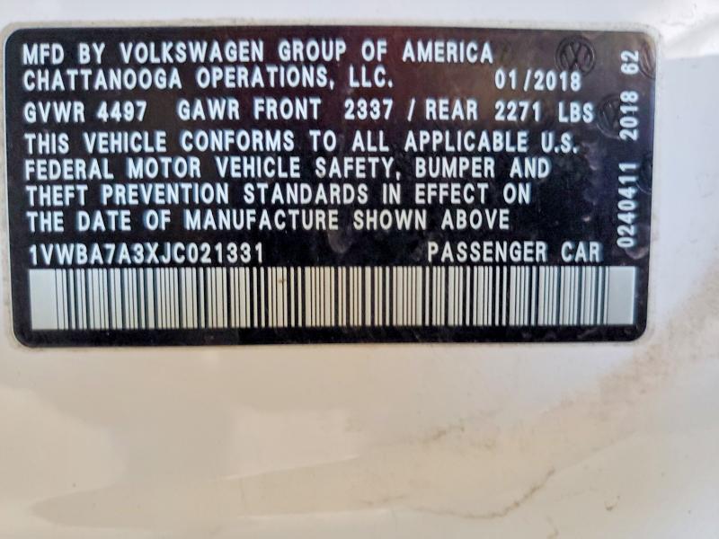 64672916 :رقم المزاد ، 1VWBA7A3XJC021331 vin ، 2018 Volkswagen Passat مزاد بيع