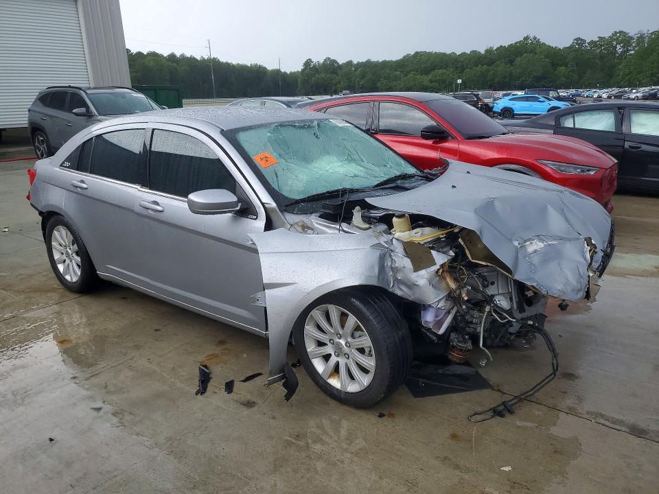 63359396 :رقم المزاد ، 1C3CCBBB3DN571154 vin ، 2013 Chrysler 200 مزاد بيع