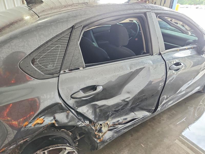 63188576 :رقم المزاد ، 3KPF24ADXRE739927 vin ، 2024 Kia Forte مزاد بيع