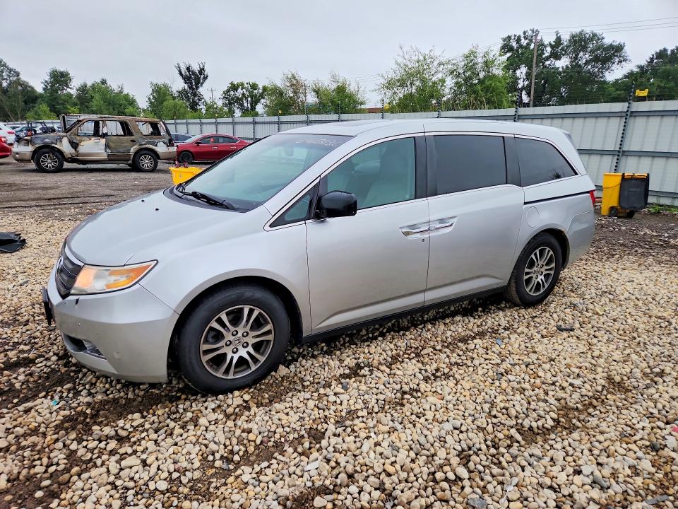 64603736 :رقم المزاد ، 5FNRL5H6XBB035864 vin ، 2011 Honda Odyssey مزاد بيع