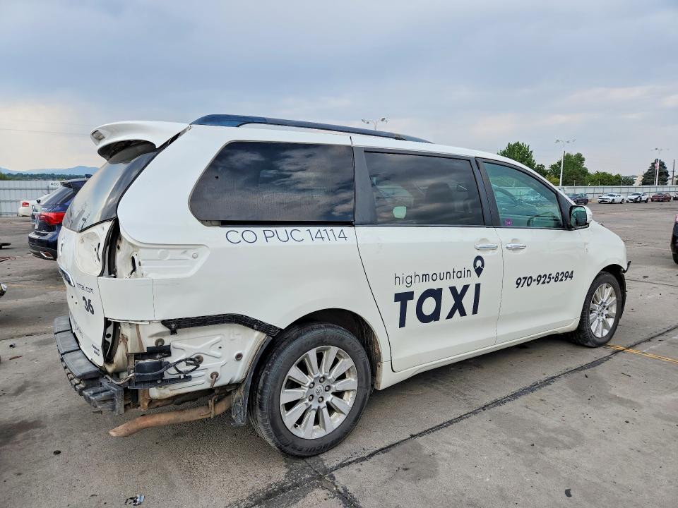 Aukcja sprzedaży 2016 Toyota Sienna, vin: 5TDDK3DC7GS136747, numer aukcji: 64329226