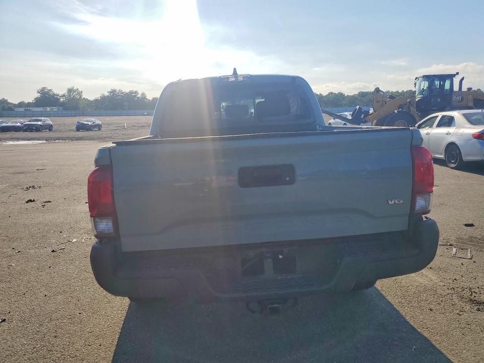 66483036 :رقم المزاد ، 3TYCZ5AN3NT087119 vin ، 2022 Toyota Tacoma مزاد بيع