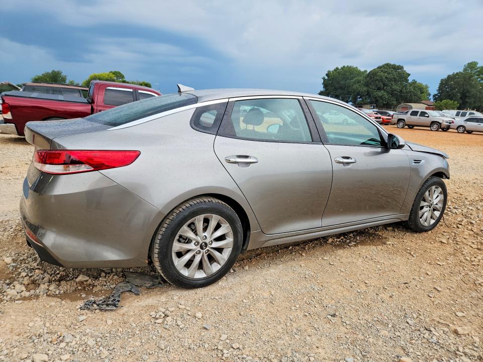 66752406 :رقم المزاد ، 5XXGT4L37HG154248 vin ، 2017 Kia Optima مزاد بيع