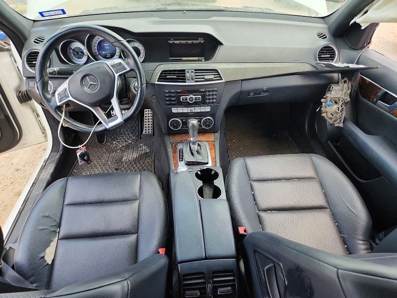 2014 Mercedes-benz C მანქანა იყიდება აუქციონზე, vin: WDDGF4HB0EA957746, აუქციონის ნომერი: 65880266