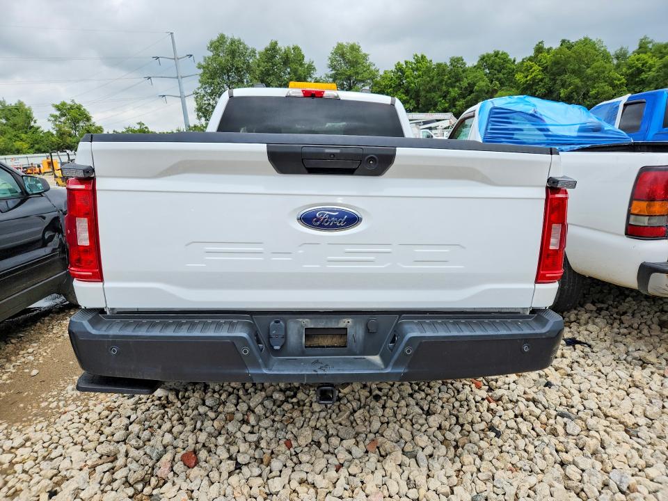 63189626 :رقم المزاد ، 1FTFX1E57NFB81019 vin ، 2022 Ford F150 مزاد بيع