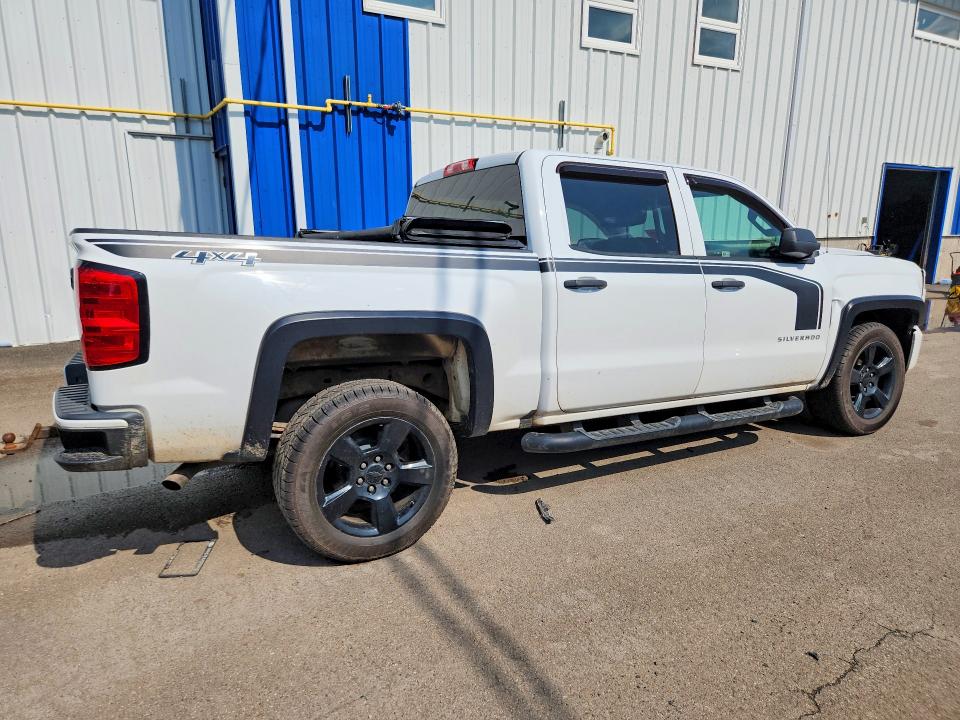 64564876 :رقم المزاد ، 3GCUKPEC6JG210347 vin ، 2018 Chevrolet Silverado مزاد بيع