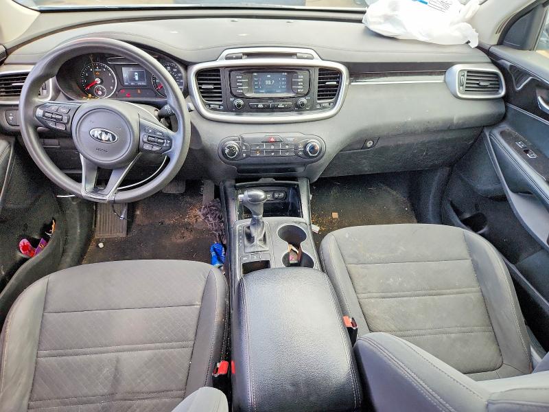 2017 Kia Sorento მანქანა იყიდება აუქციონზე, vin: 5XYPGDA56HG242034, აუქციონის ნომერი: 64130356