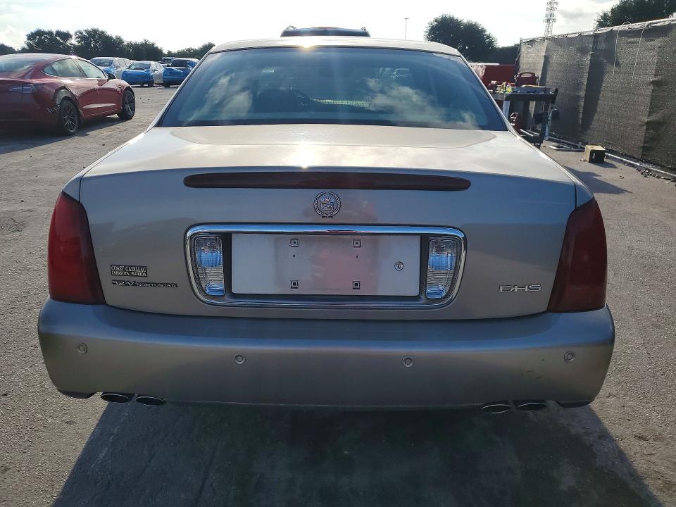 63990016 :رقم المزاد ، 1G6KE57Y9YU226743 vin ، 2000 Cadillac Deville مزاد بيع