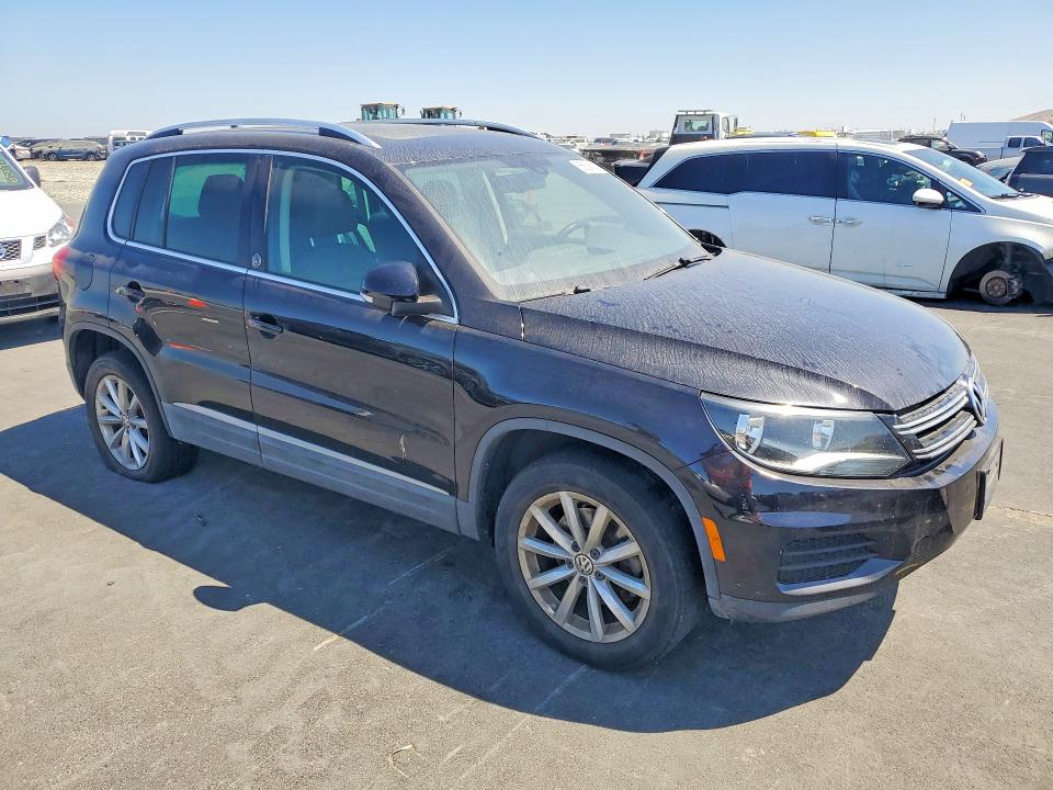 Продажа на аукционе авто 2017 Volkswagen Tiguan, vin: WVGRV7AX3HK005539, номер лота: 65594316