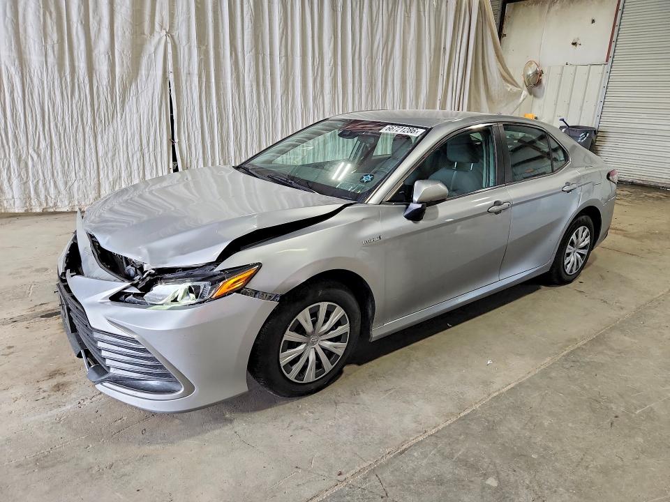 66721286 :رقم المزاد ، 4T1C31AK3MU558932 vin ، 2021 Toyota Camry مزاد بيع