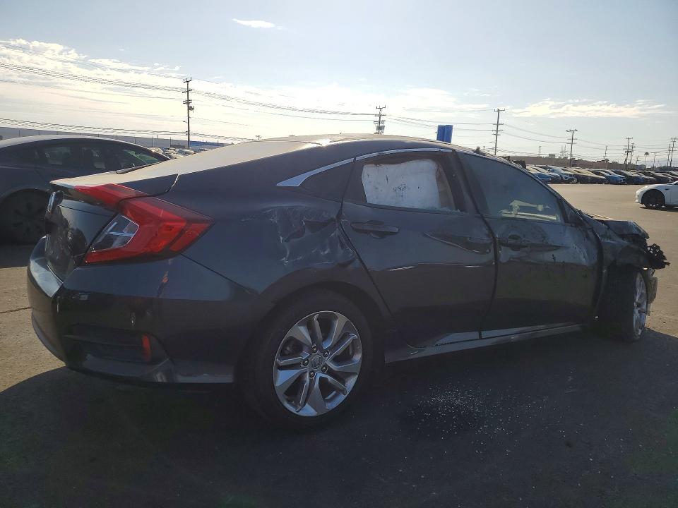 Продаж на аукціоні авто 2018 Honda Civic, vin: 2HGFC2F53JH534821, номер лоту: 63802836