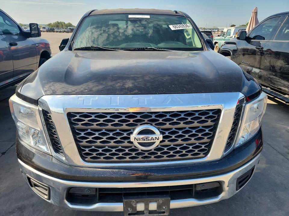 66342836 :رقم المزاد ، 1N6AA1C66JN511012 vin ، 2018 Nissan Titan مزاد بيع
