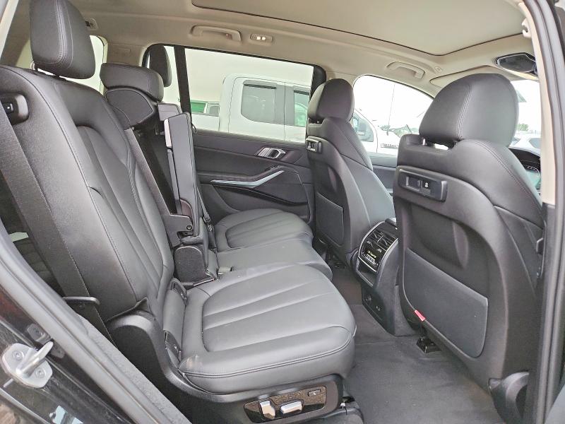 64479836 :رقم المزاد ، 5UXCW2C04N9M86137 vin ، 2022 Bmw X7 مزاد بيع