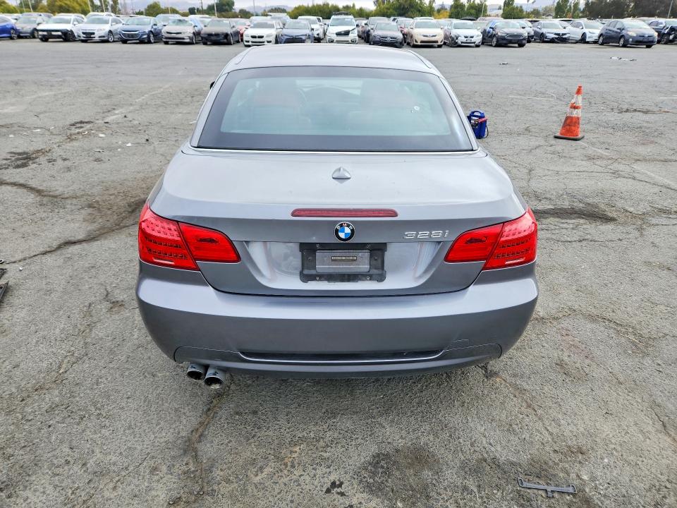 64834126 :رقم المزاد ، WBADW7C54BE443688 vin ، 2011 Bmw 328 مزاد بيع