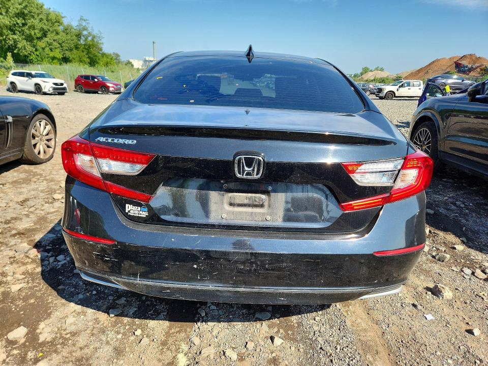 Продажа на аукционе авто 2018 Honda Accord, vin: 1HGCV1F46JA106710, номер лота: 64245136