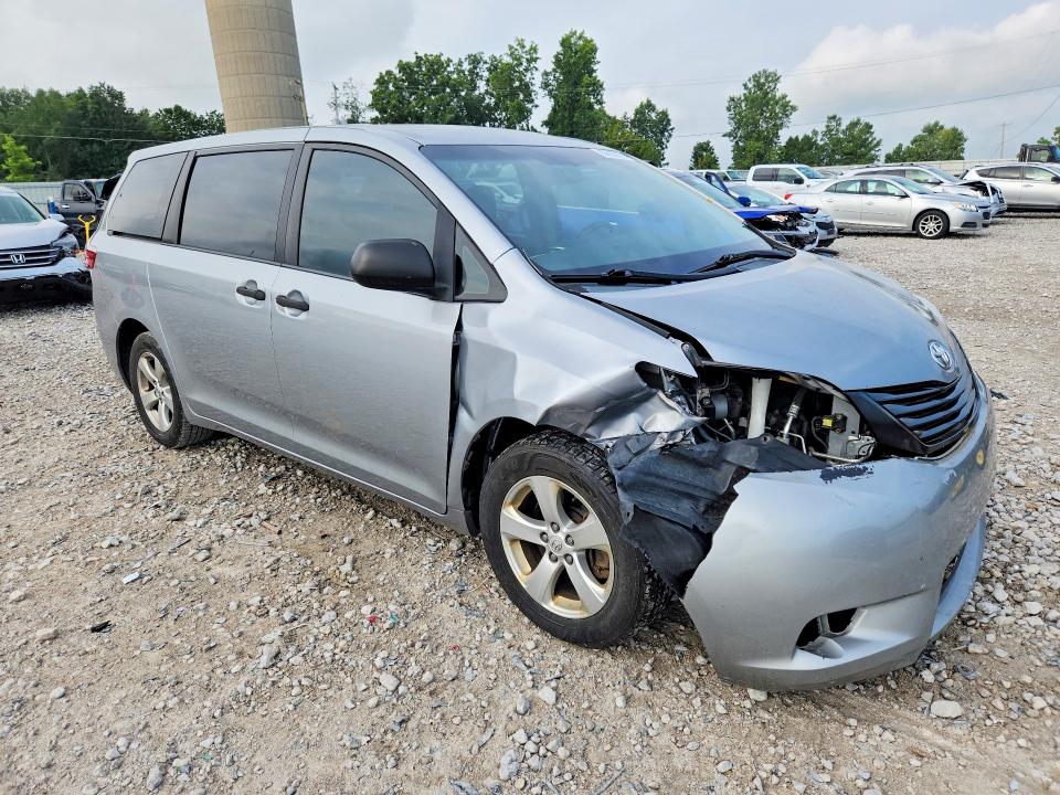 Продажа на аукционе авто 2015 Toyota Sienna, vin: 5TDZK3DC6FS615746, номер лота: 63693876