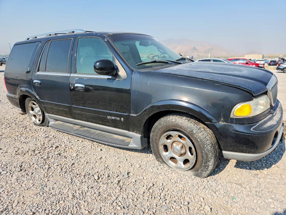 63883936 :رقم المزاد ، 5LMFU28R91LJ30932 vin ، 2001 Lincoln Navigator مزاد بيع