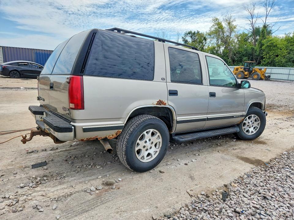 65695466 :رقم المزاد ، 1GKEK13R2XJ701115 vin ، 1999 Gmc Yukon مزاد بيع