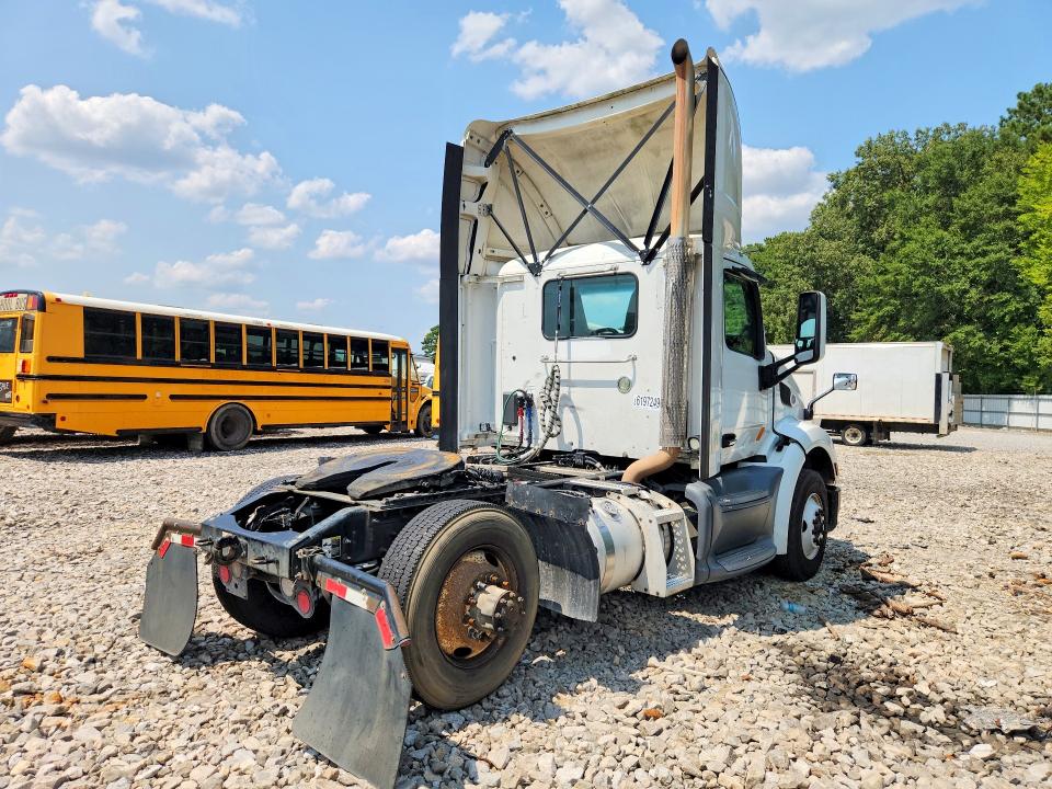 61972496 :رقم المزاد ، 1XPBA48X7JD478133 vin ، 2018 Peterbilt 579 مزاد بيع
