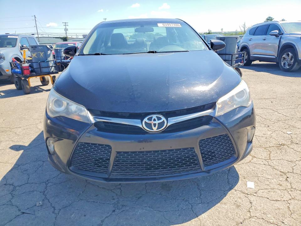 2017 Toyota Camry მანქანა იყიდება აუქციონზე, vin: 4T1BF1FK1HU813384, აუქციონის ნომერი: 65997486