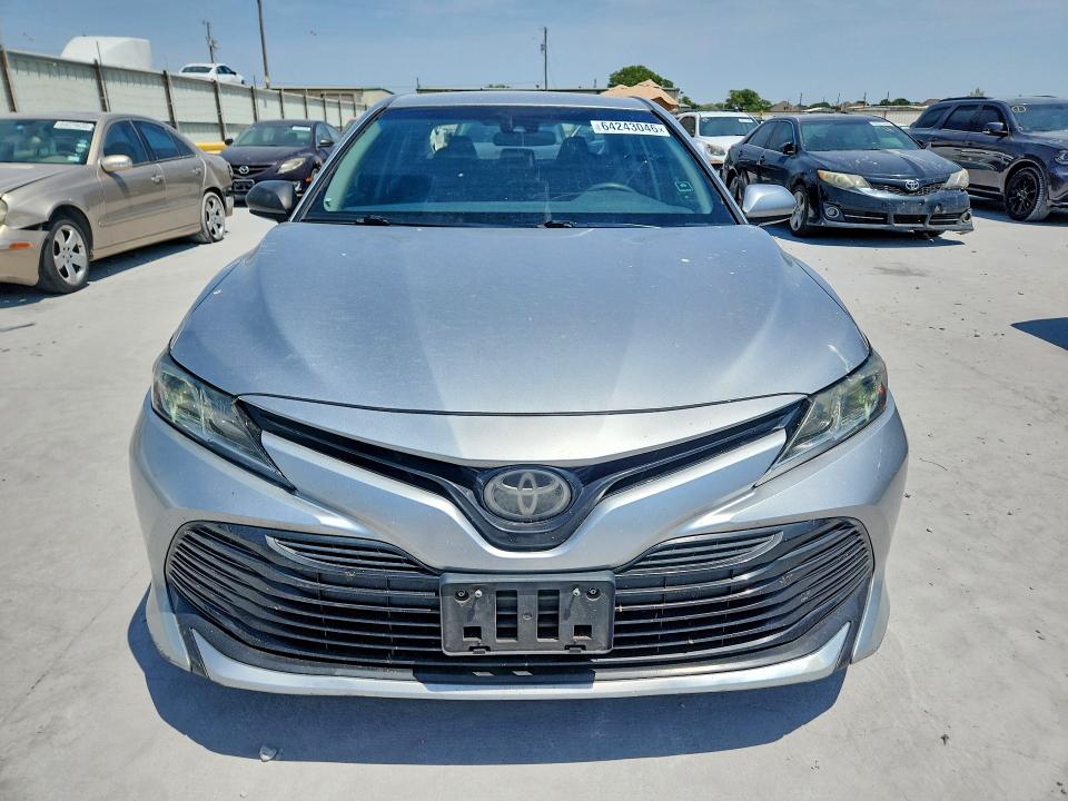 Продажа на аукционе авто 2018 Toyota Camry, vin: 4T1B11HK8JU053147, номер лота: 64243046