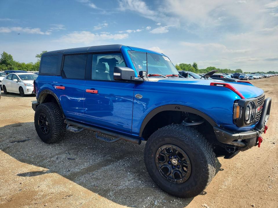 Продажа на аукционе авто 2023 Ford Bronco, vin: 1FMEE5DP5PLB30548, номер лота: 64502206