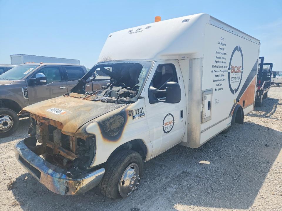 63161486 :رقم المزاد ، 1FDXE4FS3JDC41301 vin ، 2018 Ford E450 مزاد بيع