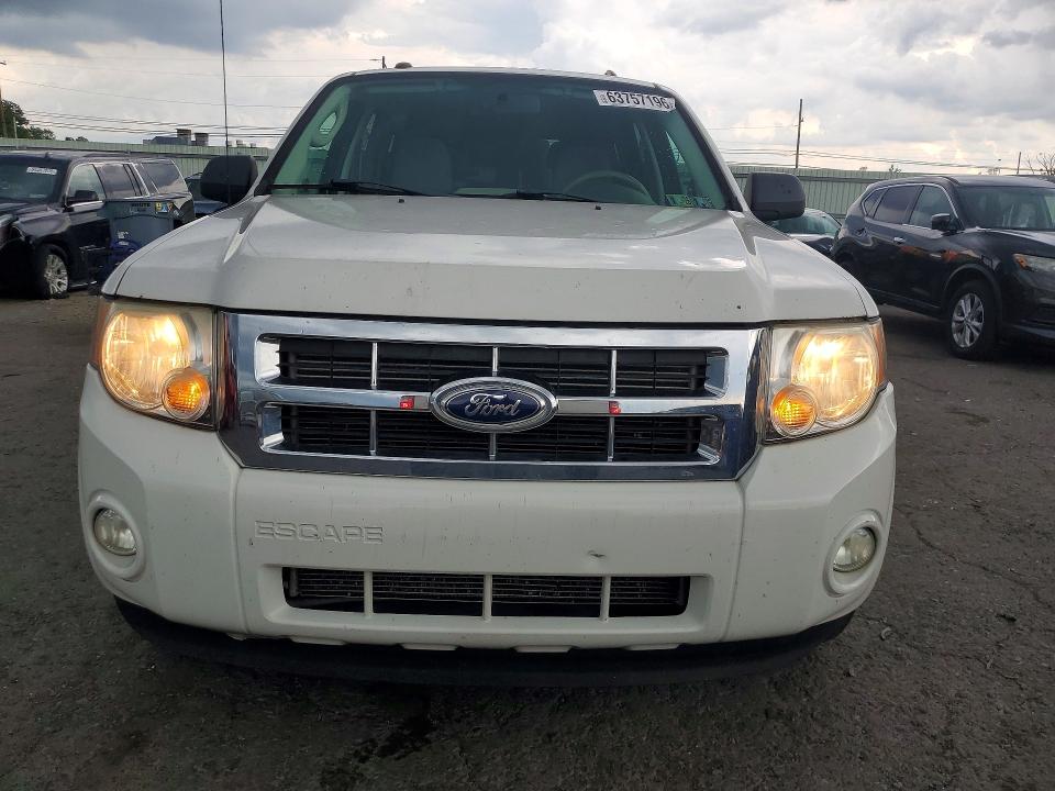 63757196 :رقم المزاد ، 1FMCU9D72AKC67221 vin ، 2010 Ford Escape مزاد بيع