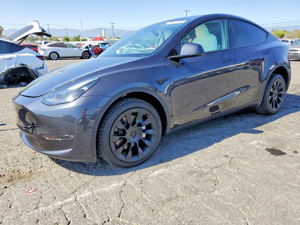 Продажа на аукционе авто 2024 Tesla Model Y, vin: 7SAYGDEE2RF082552, номер лота: 63915726