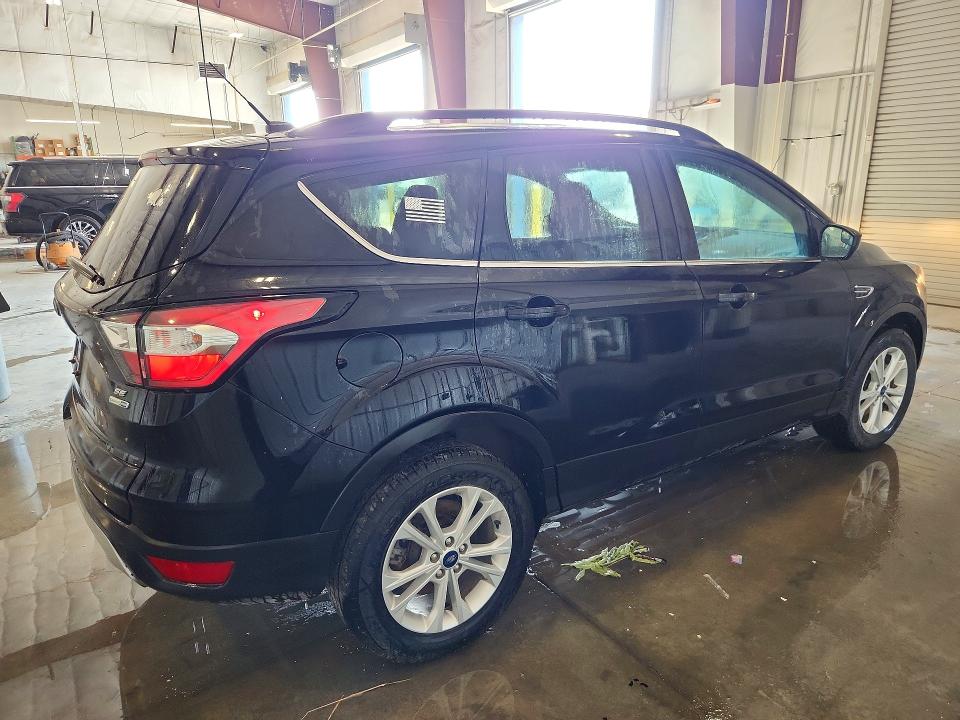 2018 Ford Escape მანქანა იყიდება აუქციონზე, vin: 1FMCU9GD8JUC61607, აუქციონის ნომერი: 63401916