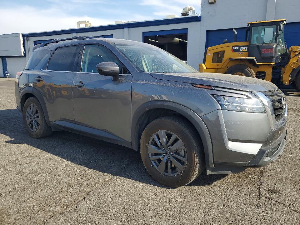 66423926 :رقم المزاد ، 5N1DR3BC7NC268447 vin ، 2022 Nissan Pathfinder مزاد بيع