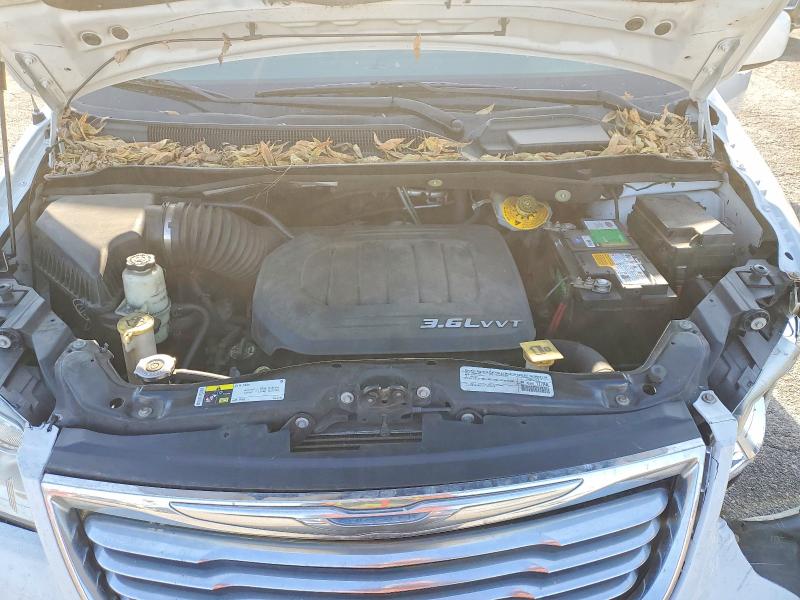 64286316 :رقم المزاد ، 2C4RC1BG7FR510245 vin ، 2015 Chrysler Town & Country مزاد بيع