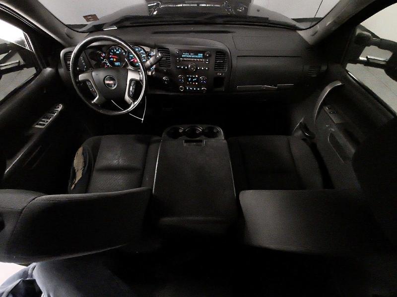 63696176 :رقم المزاد ، 1GT220C82BZ301923 vin ، 2011 Gmc Sierra مزاد بيع