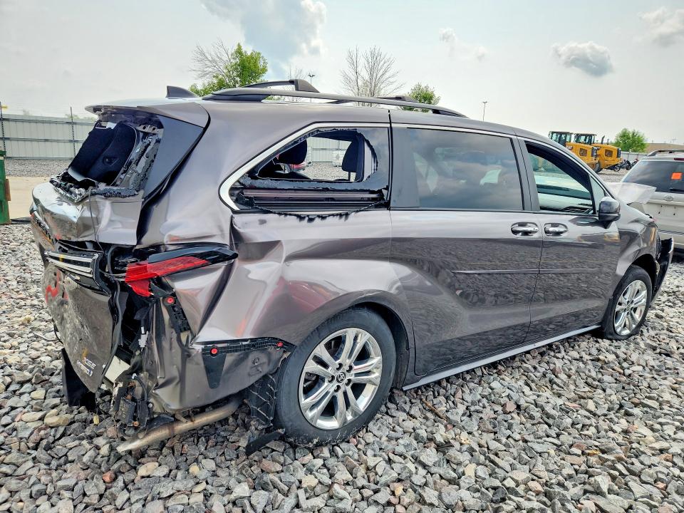 64945796 :رقم المزاد ، 5TDDSKFC9NS068018 vin ، 2022 Toyota Sienna مزاد بيع