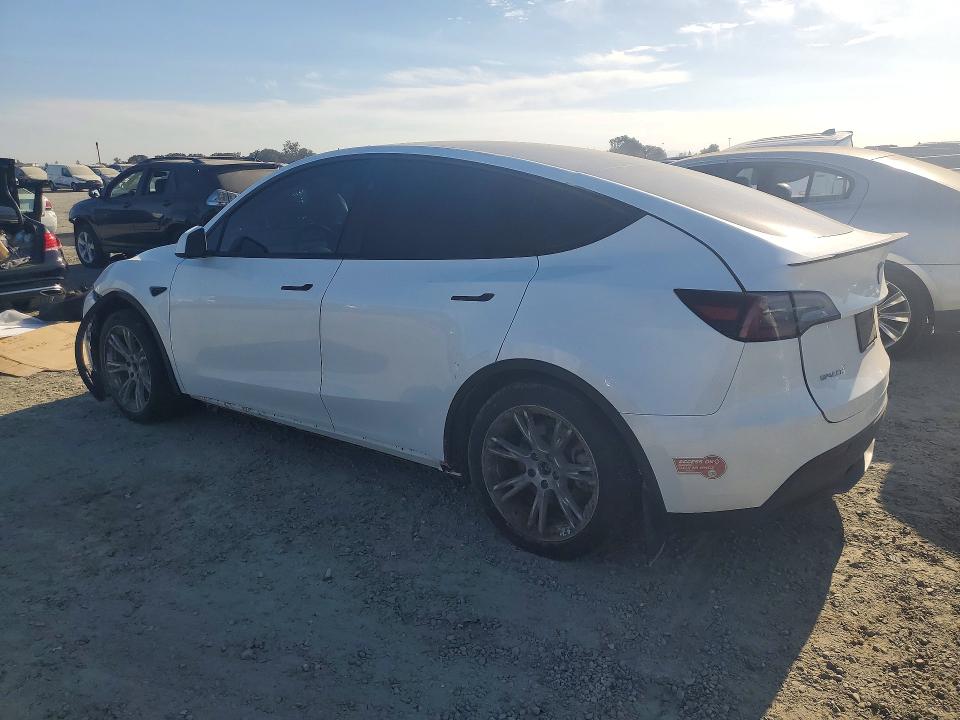 63699076 :رقم المزاد ، 7SAYGDEE4RA250270 vin ، 2024 Tesla Model Y مزاد بيع