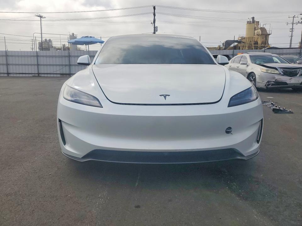 63611516 :رقم المزاد ، 5YJ3E1ETXTF156382 vin ، 2026 Tesla Model 3 مزاد بيع