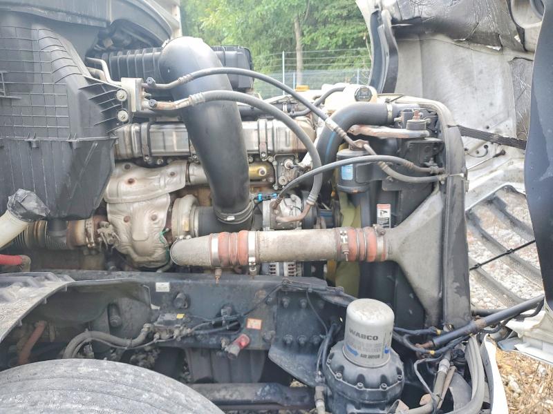 2018 Freightliner Cascadia 126 მანქანა იყიდება აუქციონზე, vin: 3AKJHHDR1JSJZ5673, აუქციონის ნომერი: 63556546