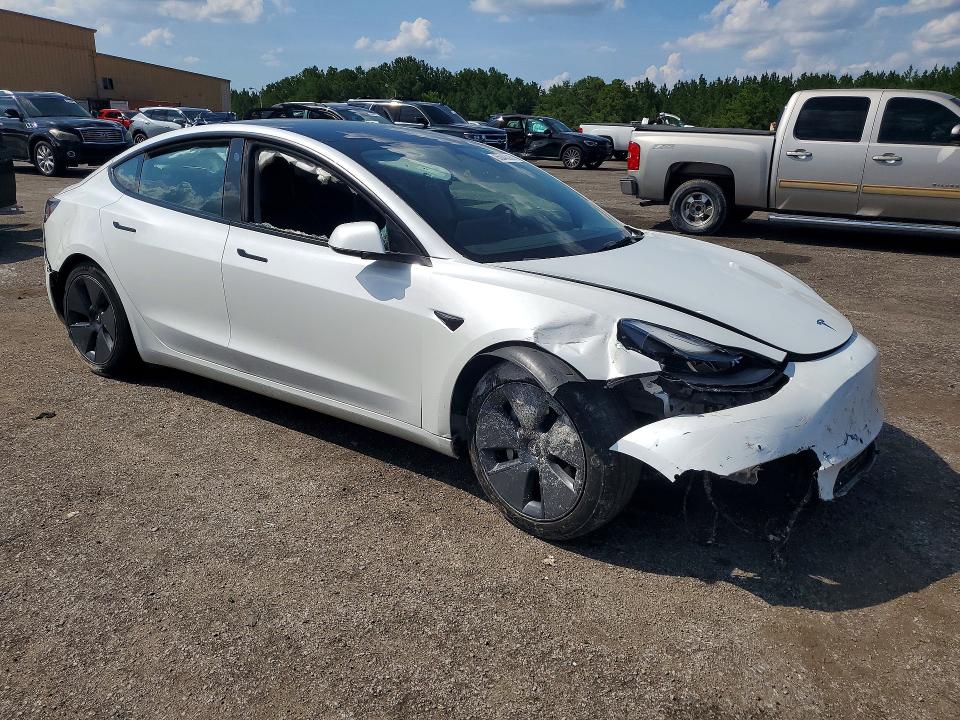 65048386 :رقم المزاد ، 5YJ3E1EB9NF335636 vin ، 2022 Tesla Model 3 مزاد بيع