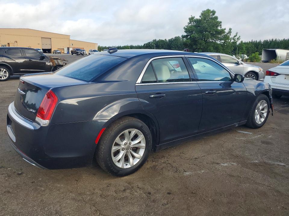 2015 Chrysler 300 მანქანა იყიდება აუქციონზე, vin: 2C3CCAAG8FH893713, აუქციონის ნომერი: 64138706