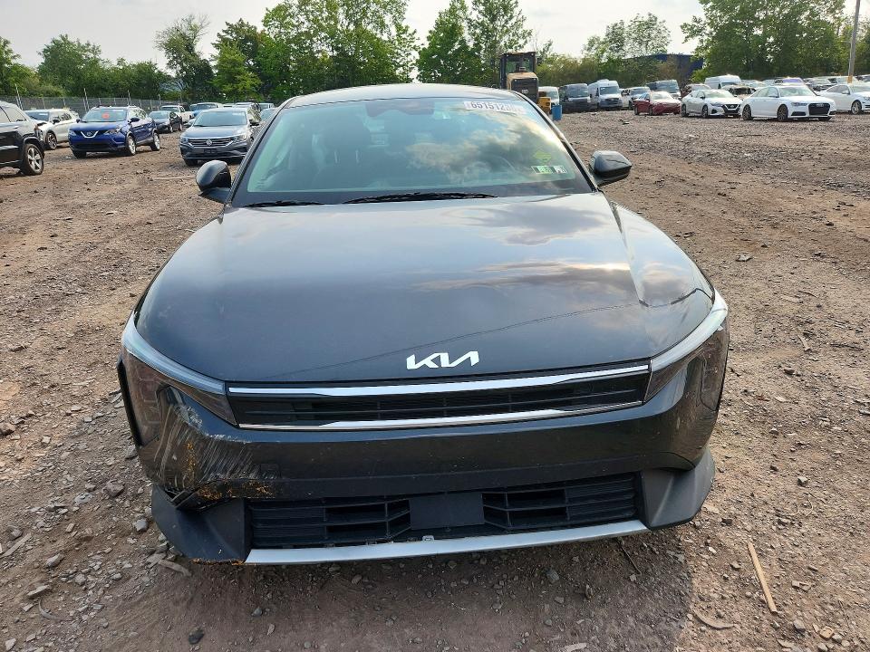65151236 :رقم المزاد ، 3KPFU4DE8SE038324 vin ، 2025 Kia K4 مزاد بيع