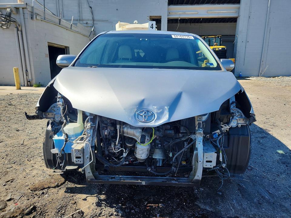 Продаж на аукціоні авто 2014 Toyota Sienna, vin: 5TDYK3DC4ES467462, номер лоту: 64184776