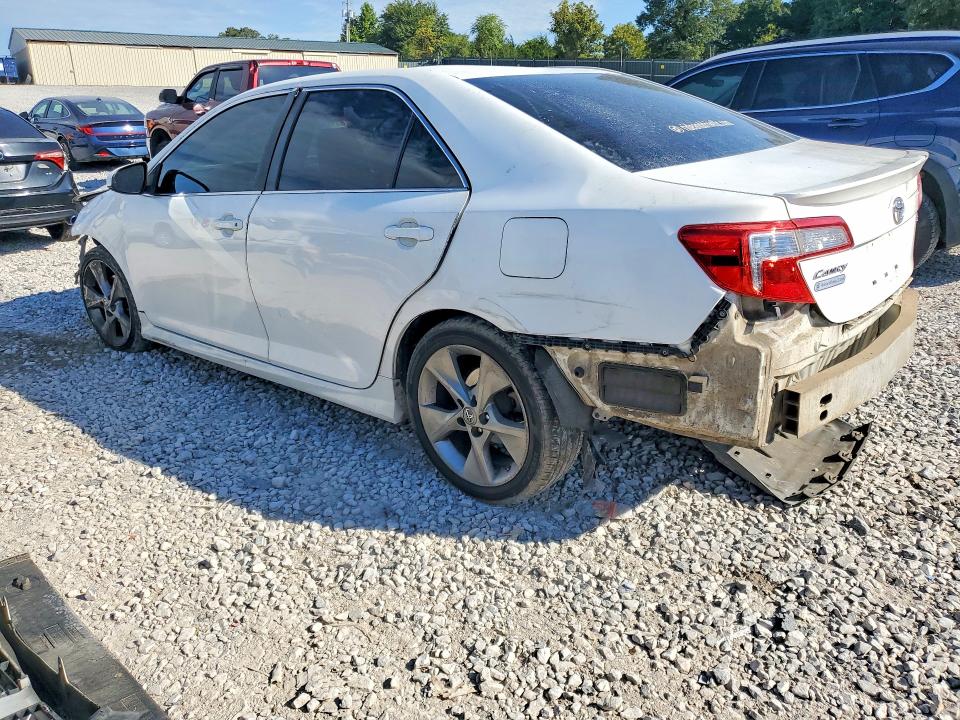 66181166 :رقم المزاد ، 4T1BF1FK2EU754373 vin ، 2014 Toyota Camry مزاد بيع
