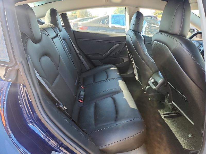 Продаж на аукціоні авто 2018 Tesla Model 3, vin: 5YJ3E1EB2JF083903, номер лоту: 64252346