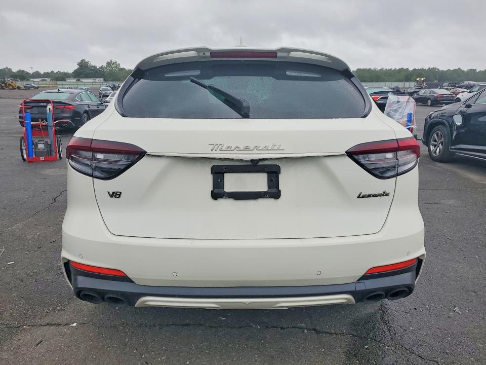 2022 Maserati Levante მანქანა იყიდება აუქციონზე, vin: ZN661ZUM7NX402801, აუქციონის ნომერი: 65599226