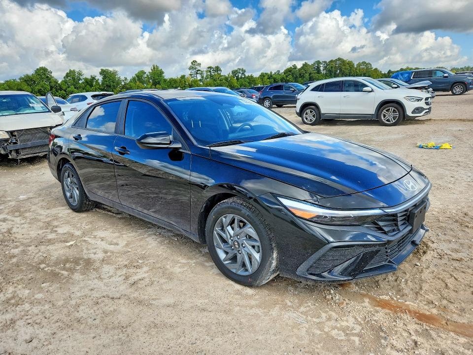 64494816 :رقم المزاد ، KMHLM4DJ1RU110973 vin ، 2024 Hyundai Elantra مزاد بيع