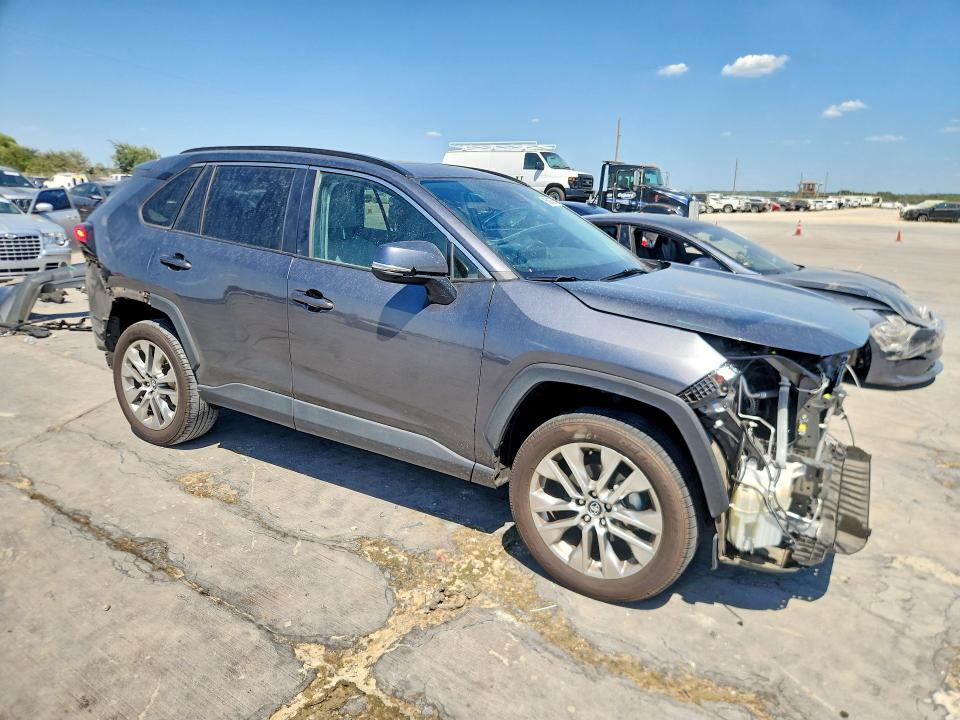 2020 Toyota Rav4 მანქანა იყიდება აუქციონზე, vin: 2T3C1RFV5LC081208, აუქციონის ნომერი: 65393356