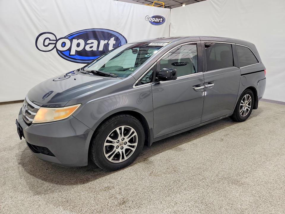 65680976 :رقم المزاد ، 5FNRL5H68CB037355 vin ، 2012 Honda Odyssey مزاد بيع