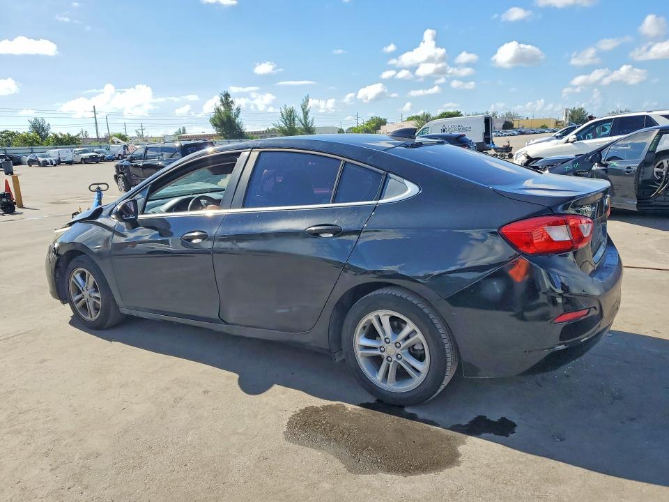 64356886 :رقم المزاد ، 1G1BE5SM0J7184526 vin ، 2018 Chevrolet Cruze مزاد بيع