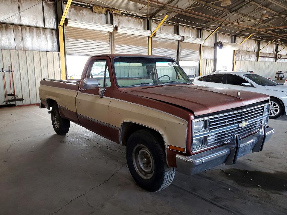1983 Chevrolet C20 მანქანა იყიდება აუქციონზე, vin: 2GCGC24W8D1130117, აუქციონის ნომერი: 63605796
