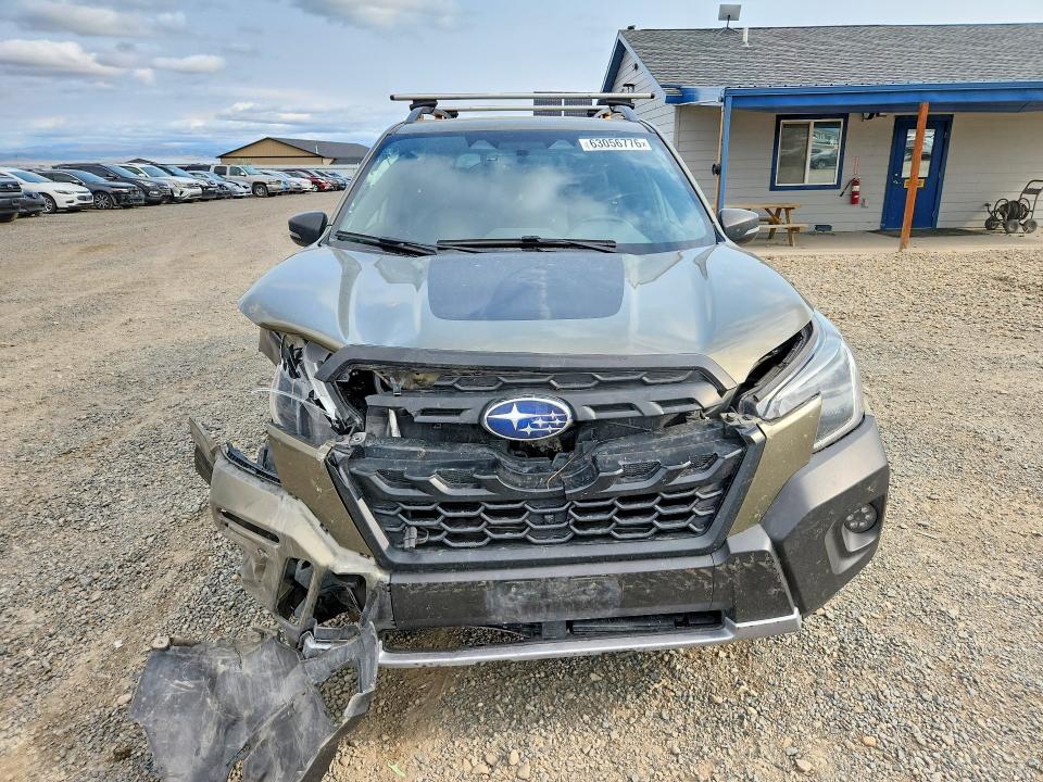 63056776 :رقم المزاد ، JF2SKAMC3NH400450 vin ، 2022 Subaru Forester مزاد بيع